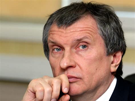 NEWSru.com :: Сечин подал в суд на русский Forbes и "Комсомольскую ...