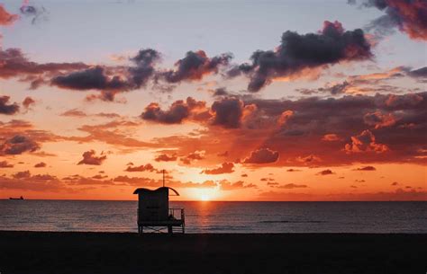 Sunsets in Miami: 12 Best Spots To Enjoy a Peaceful Evening - Luxury