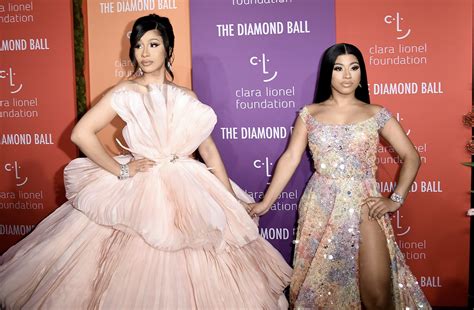 Cardi B & Hennessy Carolina Twin In Skin-Tight Chanel Pants On IG