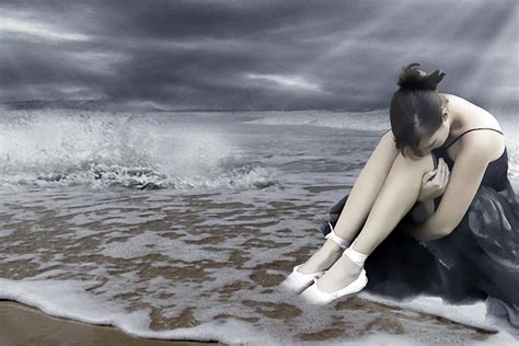 Alone Sad Girl Wallpaper 20654 - Baltana