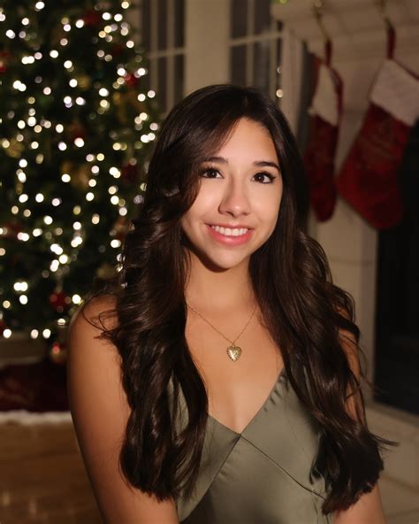 Sarah Grace (@itssarahgrace) • Instagram photos and videos