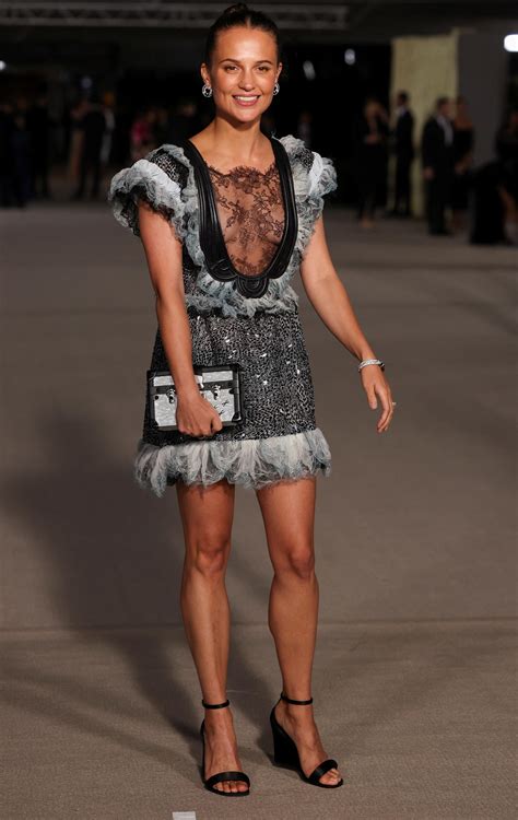 Alicia Vikander's feet