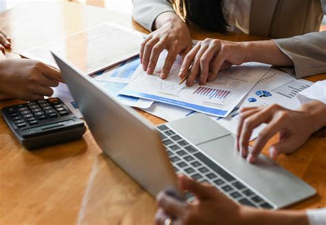 finance  accounting  lee group