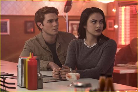 'Riverdale' Season 2: Will Archie & Veronica's Relationship Last ...