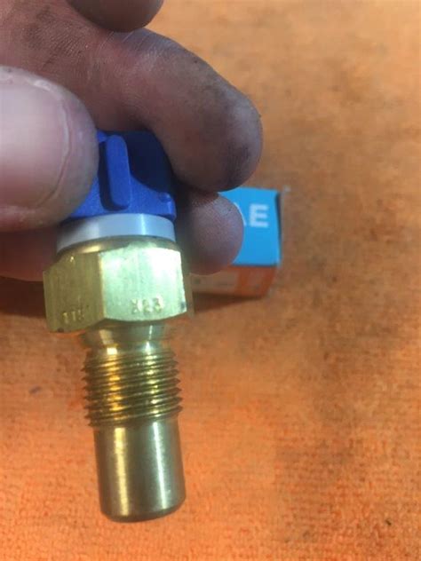 Temperature Sensor FAE 30110 | Garage Mahieu