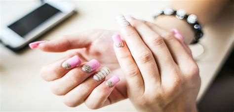 Comment faire des ongles en resine