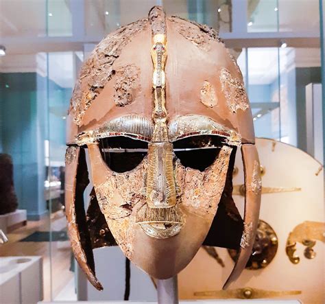 “The Dig” brings the story of the British Museum's Sutton Hoo Treasure ...