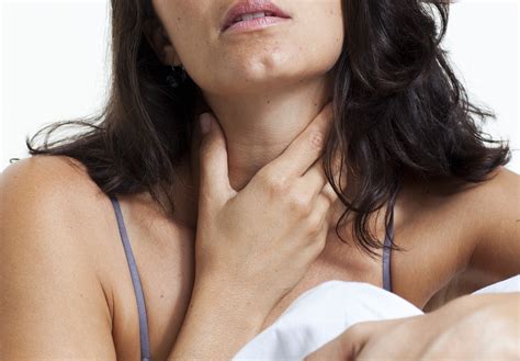 Can Acid Reflux Cause Red Irritated Tonsils? » Scary Symptoms