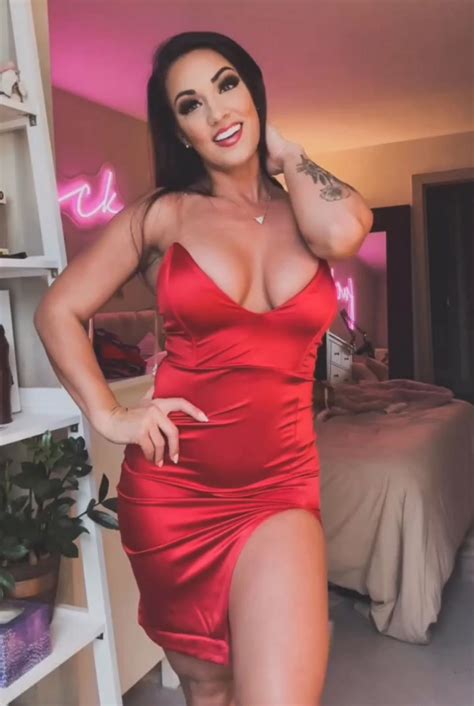 Une femme chrétienne affirme que Dieu lui a dit de rejoindre OnlyFans