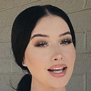 Madison White - Age, Family, Bio | Famous Birthdays