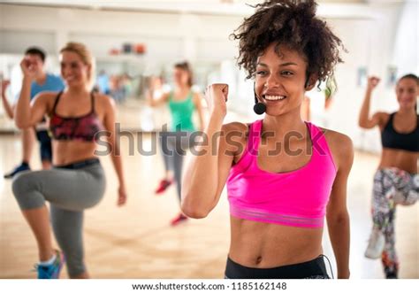 3,953 Microfono Fitness Images, Stock Photos, 3D objects, & Vectors ...