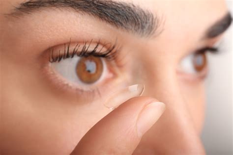 Contact lens infection - Seven ways to avoid one [Infographic] - Jaheed ...