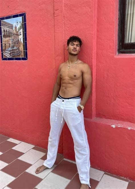 Jan Luis Castellanos Height, Weight, Age, Family, Biography, Facts