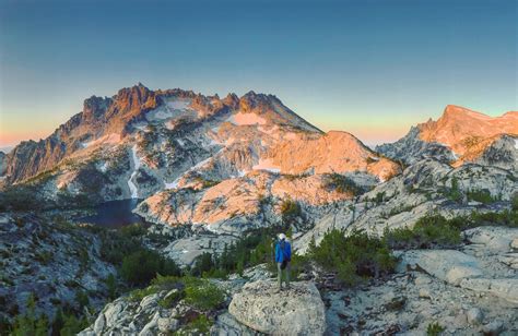 Golden hour, The Enchantments. Washington. 2019 : CampingandHiking
