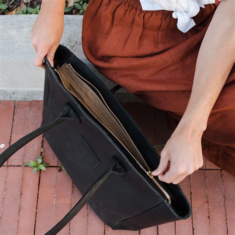 Merkato Signature Leather Zip Tote Bag - Black – Parker Clay