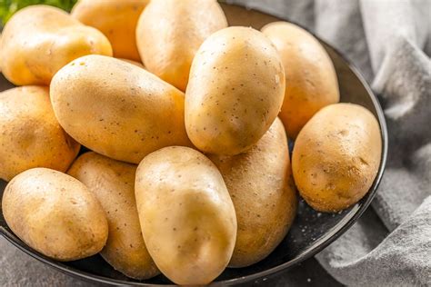 yukon gold  russet potatoes  expert explains  difference