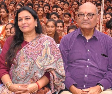 kiran agarwal wiki age husband family biography  wikibio