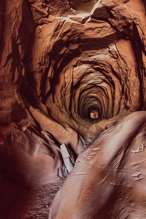 Belly of the Dragon - kanabcasita.com
