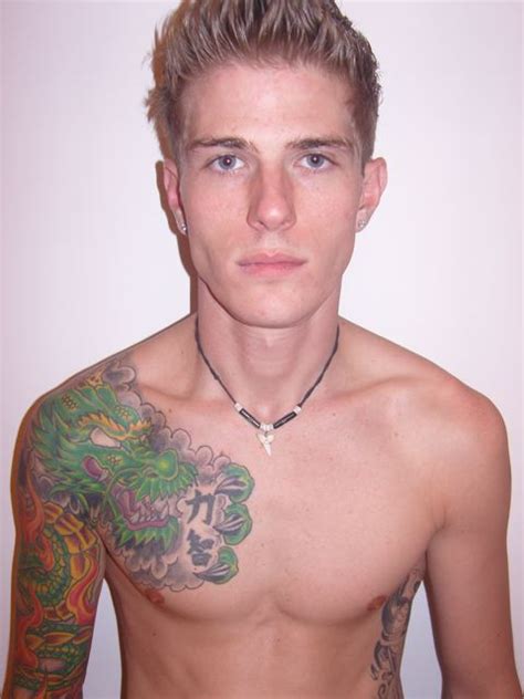 YES TATTOOS YUS: male models with tattoos