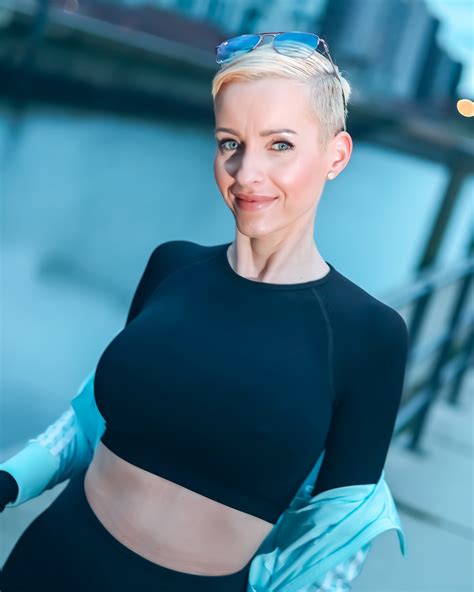 Anike Ekina - Anike Ekina added a new photo — in Hamburg,...