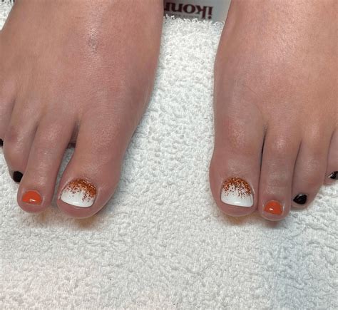 35 Halloween Toe Nails Designs