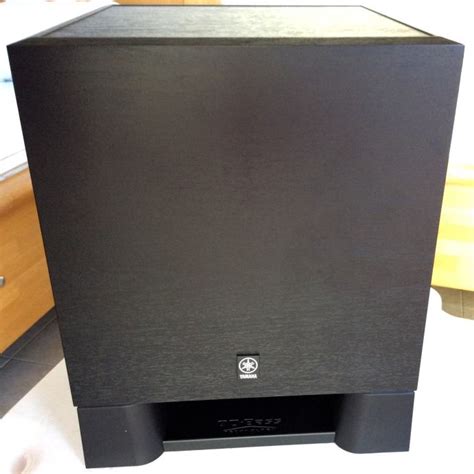 Aktivni subwoofer Yamaha YST-SW030