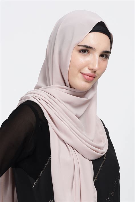 Nude Pink – Moja Premium Georgette Hijab – Laura Veils