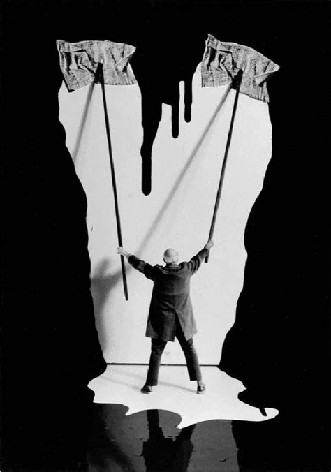Gilbert Garcin | Gilbert garcin, Surrealism photography, Conceptual ...