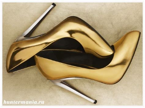 Каблуки шпильки | Gold shoes, Heels, Me too shoes