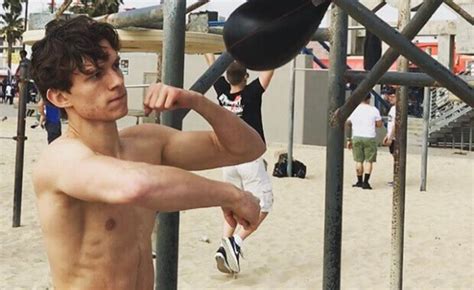Tom Holland Spider-Man Workout Routine and Diet Plan: How he got Ripped ...