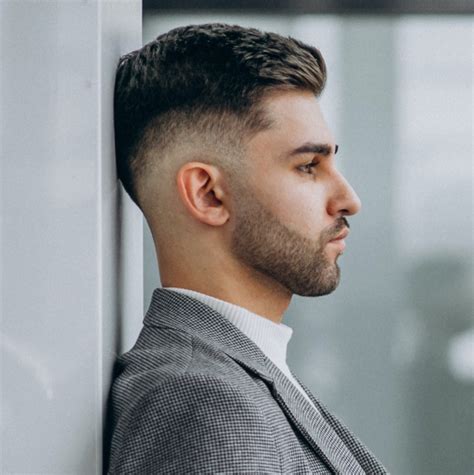19 Professional Hairstyles for Men to Impress at the Office