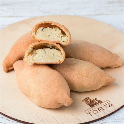 Пирожок с картошкой | Кондитерская «ТОРТА»