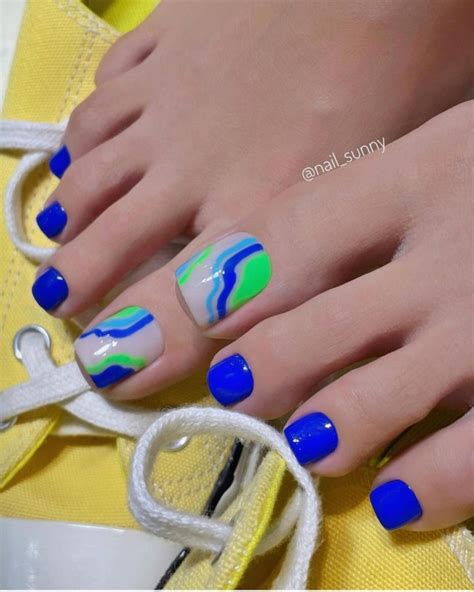 100 Pedicure Colors & Design Ideas — 86