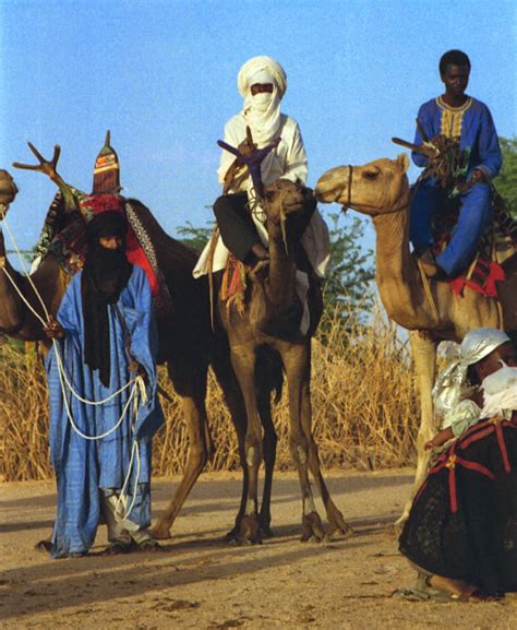 Que Outros Povos Ou Culturas Têm Costumes Semelhantes Aos Tuaregues