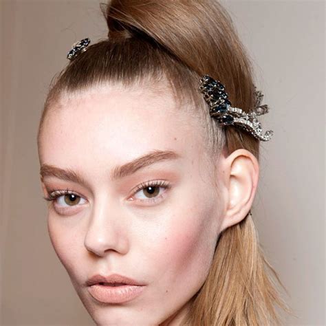 Retro Hairstyles That Are Making A Comeback | The Zoe Report | Retro