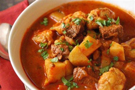 15 рецептов самого вкусного гуляша из свинины с подливкой