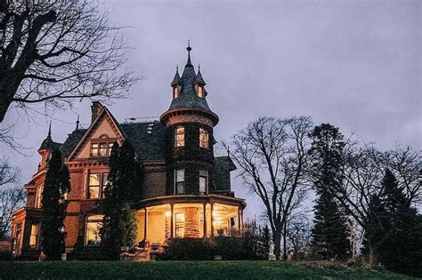 Explore Kalamazoo Michigan's Reportedly Haunted Henderson Castle