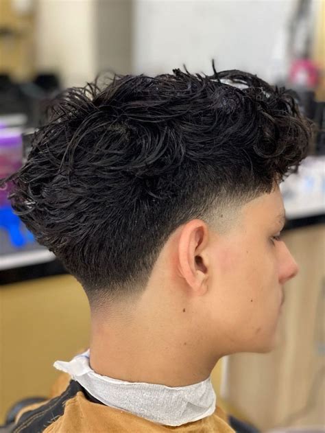 pin  ivan  barberia taper fade short hair fade haircut curly