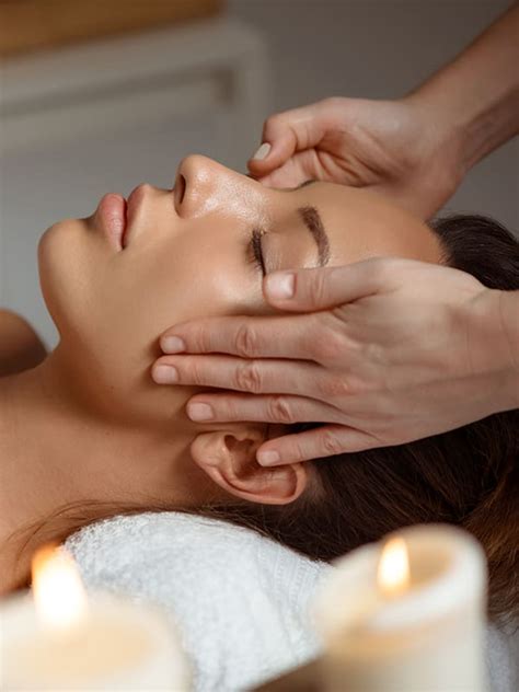 Emerald Facial Massage - Emerald Thai Massage