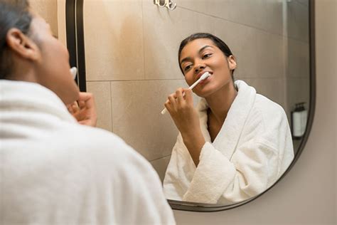Oral hygiene basics before you go to sleep