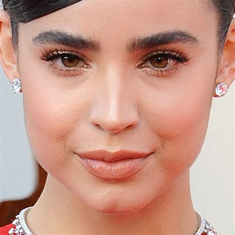 Sofia Carson's Makeup Photos & Products | Steal Her Style