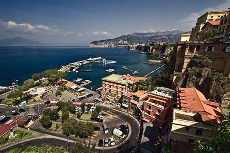 PHOTO: Marina Piccola in Sorrento, Italy