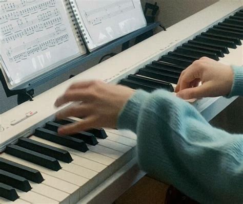 Даша | to the piano - exclusive content on Boosty