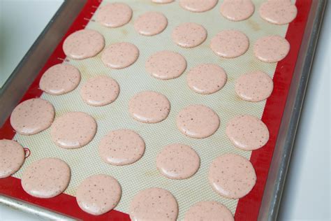 The Perfect French Macarons - Momsdish