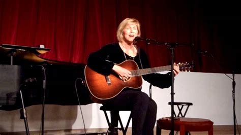 Lori Lieberman - Killing Me Softly With His Song Chords - Chordify