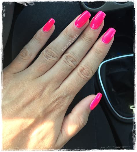 KimsKie's Nails: SuperLooks nailpolish: Neon Pink