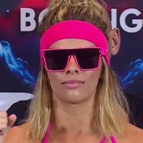 Experts Weigh In: Is She Really the Hottest Women Celebrity? - 98q6x6f