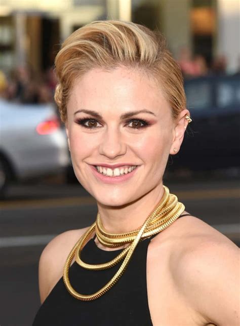 Download Anna Paquin Smiling Red Carpet Look Wallpaper | Wallpapers.com