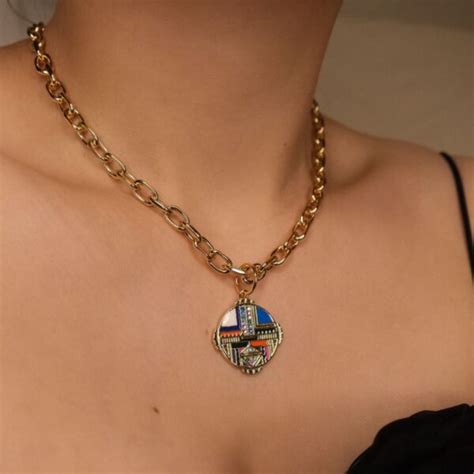 Оршихуй Зүүлт, 18K Алтан Бүрмэл (Puzzle Face Necklace) – OMI Jewellery ...