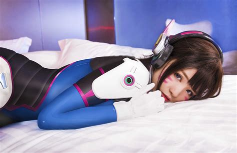 D.Va Cosplay in 4K Ultra HD